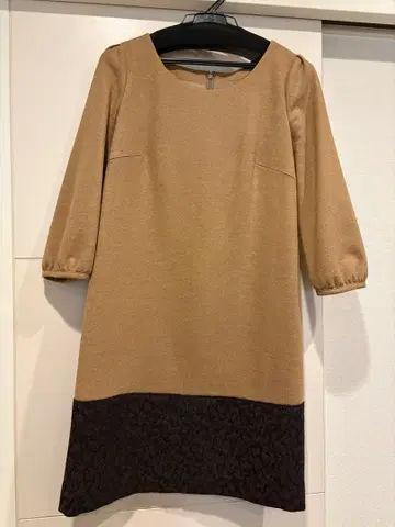 UNTITLED 베이지 브라운 원피스