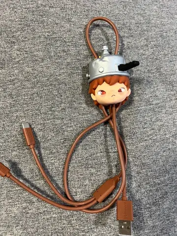 POP MART 리틀 플라이 USB 케이블 스트랩