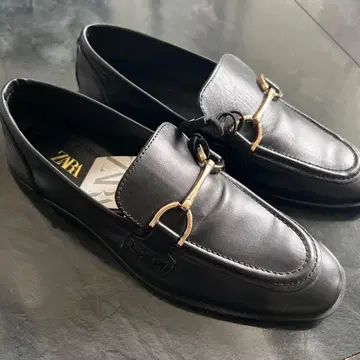 미사용 새상품 블랙 ZARA 로퍼