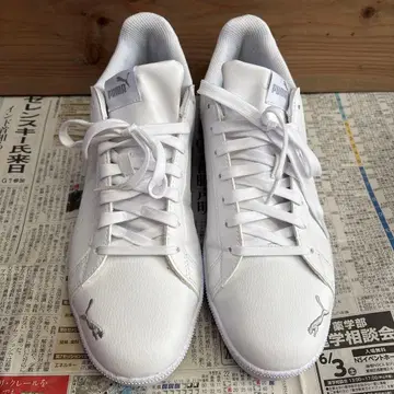 PUMA 화이트 스니커즈