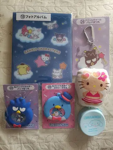 산리오 굿즈 묶음 판매 배드마츠마루, 턱시도샘, 헬로키티