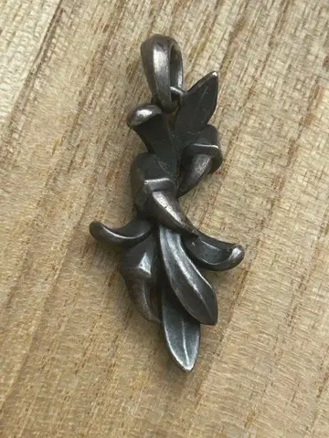 BLOODY MARY 블러디 마리 아머 펜던트 갑옷 실버 나