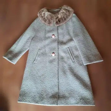 퍼 카라 부착 베이지 코트