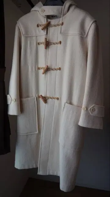 MHL. 마가렛호웰 화이트 더플 코트 S