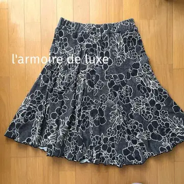 l'armoire de luxe 니트 플레어 스커트 무릎~롱 기장 꽃무늬