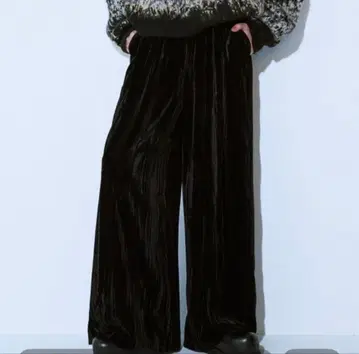 타이다이 벨로아 이지 팬츠 지나시스 미사용 새상품 이번 시즌 신상