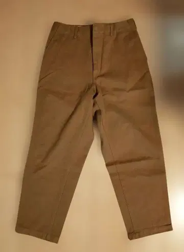 Uniqlo U 와이드 핏 테이퍼드 앵클 치노 브라운 치노 팬츠 79