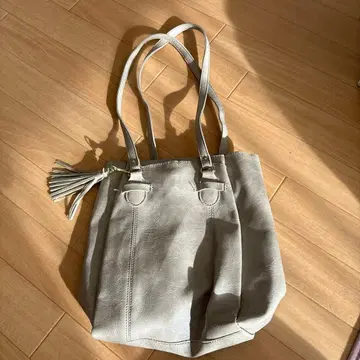 그레이 태슬 토트백