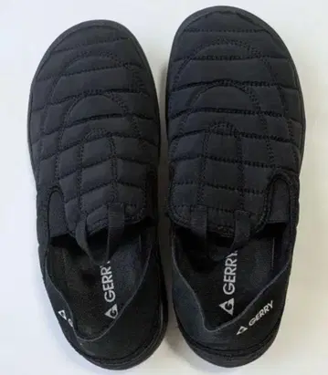 GERRY/제리 퀼팅 블랙 슬립온 모카신 신발 난연