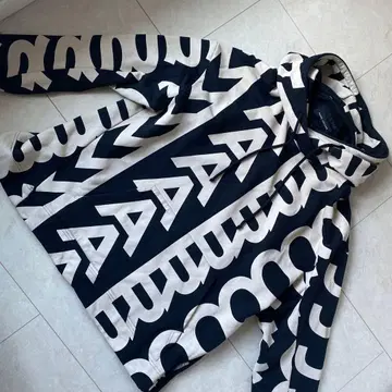 새상품급! MARC JACOBS 로고 프린트 후디 L 사이즈