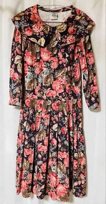 로라 애슐리 플라워 프린트 긴팔 원피스