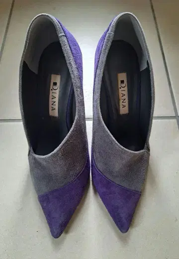 DIANA 부티 숏 부츠 스웨이드 펌프스 바이컬러