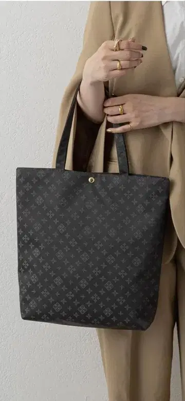 러셋 모노그램 토트백