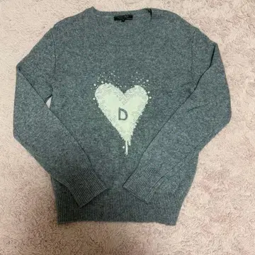 DUAL VIEW 하트 디자인 스웨터 네미카