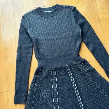 L'armoire de luxe 니트 롱 원피스 핏앤플레어