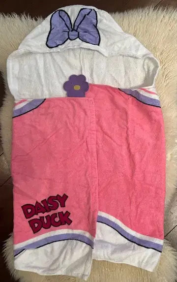 데이지덕 후드 부착 타월