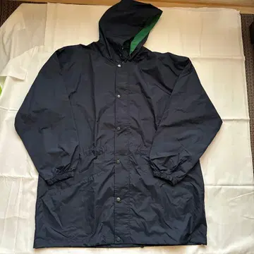 캘리포니아 레이즌 나일론 코트