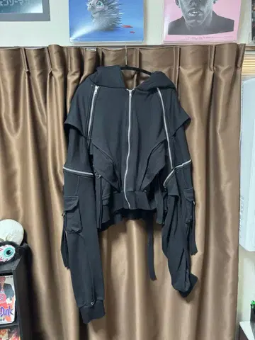 초레어 Slovakian Dreams 후드티 슬리브 탈부착 가능