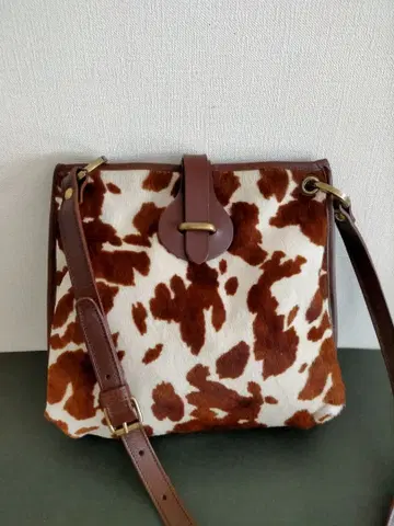 미사용 CI-VA 치바 포니 X 가죽 숄더백