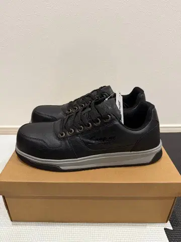 스냅온 안전화 28cm 새상품