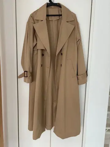 [미사용 새상품] 베이지 트렌치코트 벨트 포함