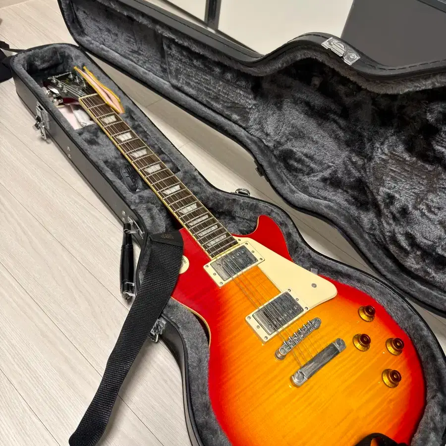 에피폰 레스폴 스탠다드 프로 체리버스트 하드케이스 포함