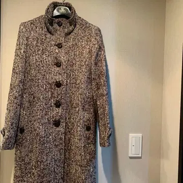 울 혼방 트위드 하이넥 코트