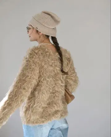 새상품급 HUG O WAR 허그아워 샤기 2way 가디건