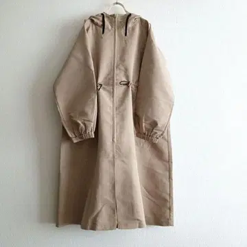 새상품 베이지 후드 부착 코트