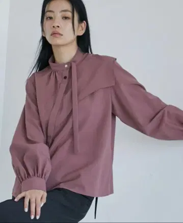 [ 새상품급 ] united tokyo 크라운 요크 블라우스 핑크