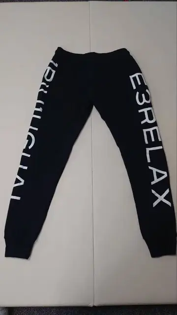 우노피우노우과레토레 릴랙스 맨투맨 팬츠