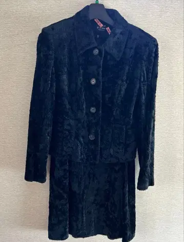 슬리브리스 원피스와 겉옷 앙상블 블랙 컬러