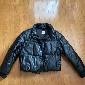 ZARA 블랙 다운 자켓