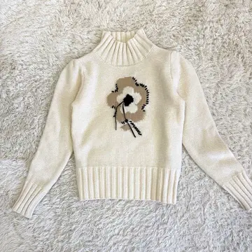 M's Gracy 엠즈 그레이시 꽃무늬 터틀넥 스웨터 니트 38