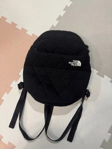 THE NORTH FACE 퀼팅 백팩 블랙
