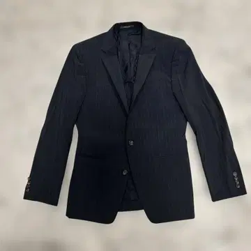 꼼사맨 스트라이프 네이비 수트 테일러드