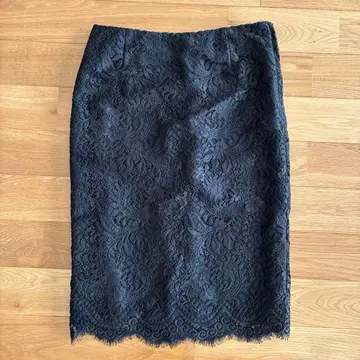 BOSCH 블랙 꽃무늬 레이스 타이트 스커트
