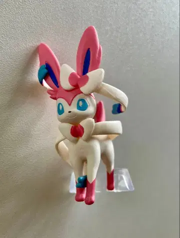 스케일 월드 니피아 포켓몬 피규어 버튼