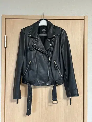 블랙 가죽 자켓