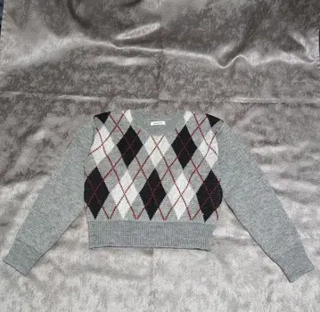 아가일 무늬 숏 기장 니트 그레이 긴팔 라운드넥 걸리시