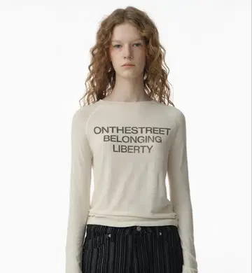 새상품 MILLO WOMEN T셔츠 ILLIT Iroha 착용