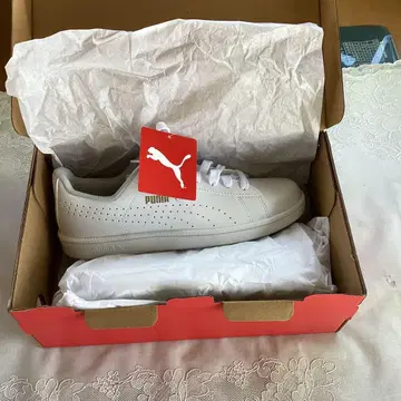 새상품 [ PUMA ] 푸마 업퍼프 화이트 스니커즈 24.0