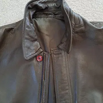 다크 브라운 (양가죽) 자켓 10만 원 이상 했습니다