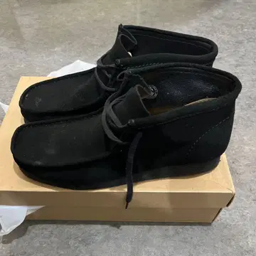 클락스 왈라비 28.5