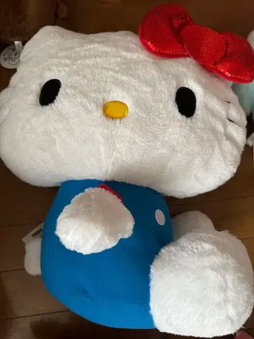 키티 봉제 인형