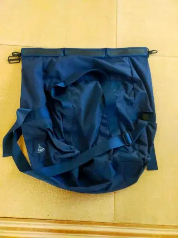 PLUS ONE WORKS 52 A JOURNEY 백팩 네이비