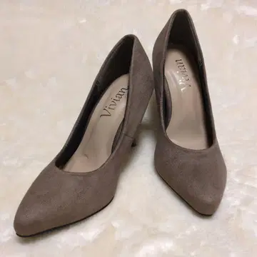 비비안 브라운 하이힐 펌프스