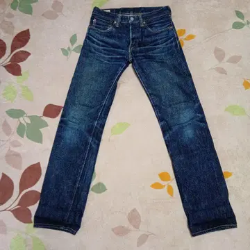 모모타로 진즈 다크 블루 슬림 핏 데님