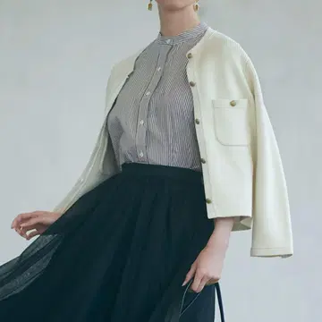 23구 코튼 릴리 니트 노카라 자켓 아이보리 44 사이즈