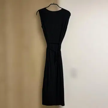 새상품 미사용 원피스 블랙 플리츠 M M 사이즈
